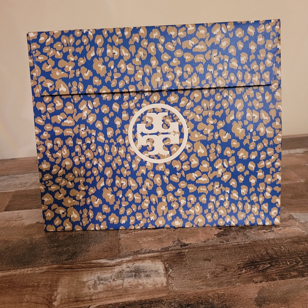 Tory Burch paper gift bag